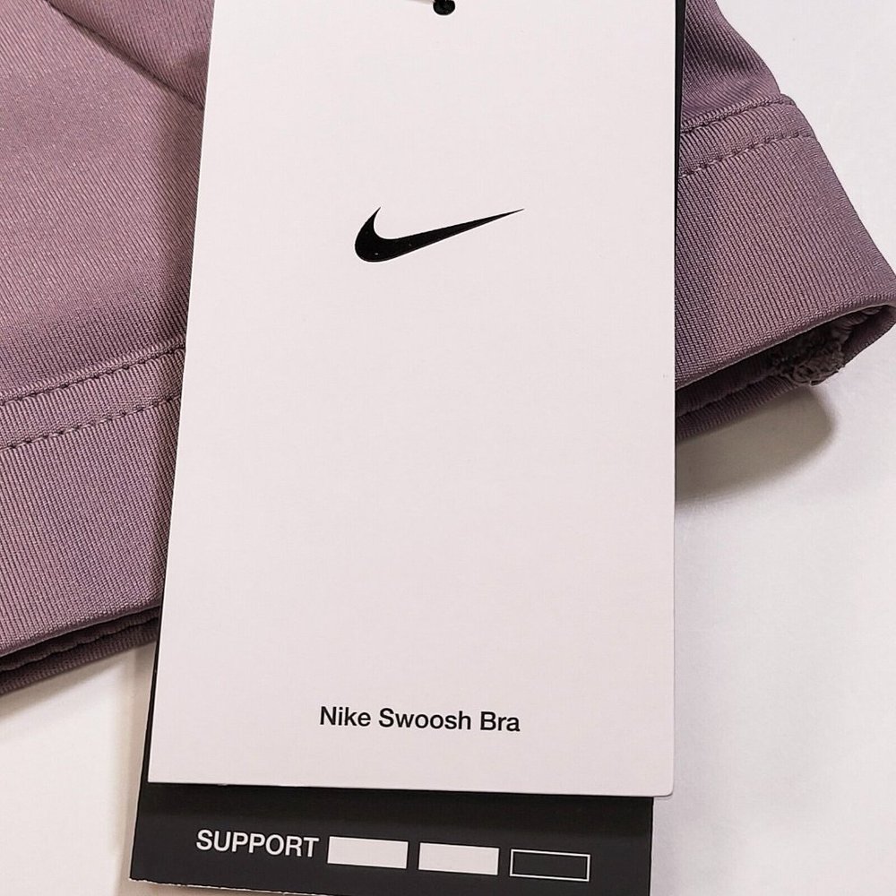 Nike Swoosh Sports Bra Women's Hi Neck Keyhole Medium Support Purple DN4205-531 - Picture 2 of 4